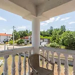 בית נופש House With A Swimming Pool Radmani, - 16440