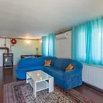 בית נופש House With A Swimming Pool Radmani, - 16440