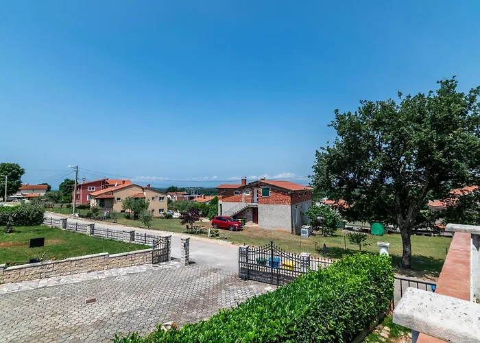 Tatil Evi House With A Swimming Pool Radmani, - 16440 *