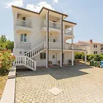 House With A Swimming Pool Radmani, - 16440 * ポレッチ