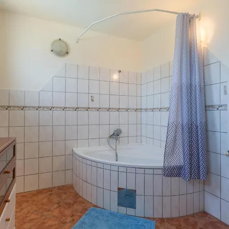 House With A Swimming Pool Radmani, - 16440 *