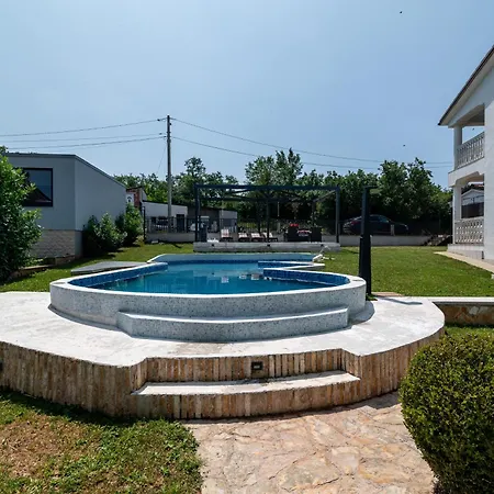 House With A Swimming Pool Radmani, - 16440 포레치