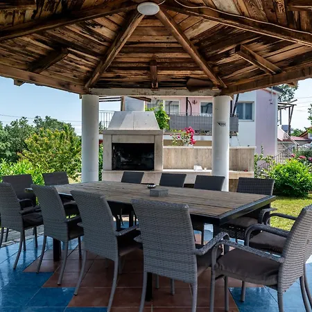 House With A Swimming Pool Radmani, - 16440 Πόρετς