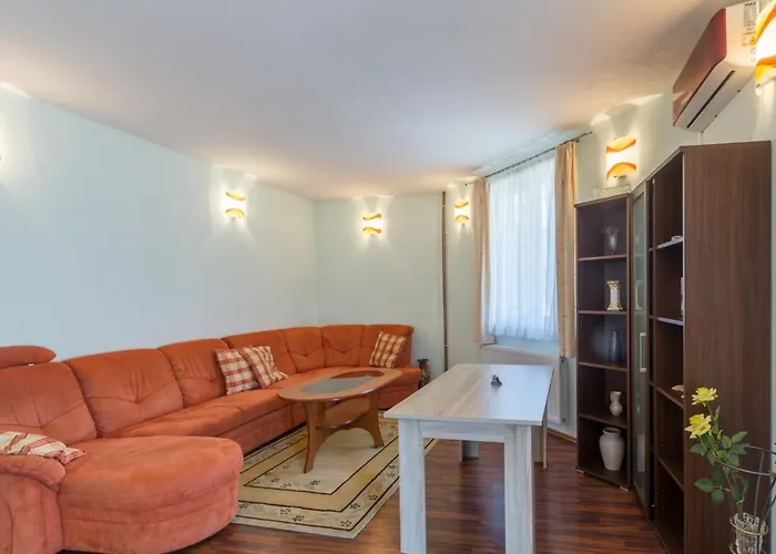 House With A Swimming Pool Radmani, - 16440 Σπίτι διακοπών