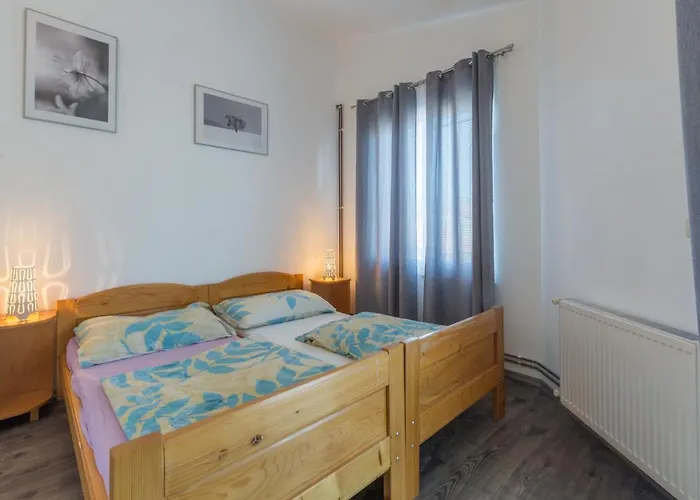 Nyaraló House With A Swimming Pool Radmani, - 16440 *